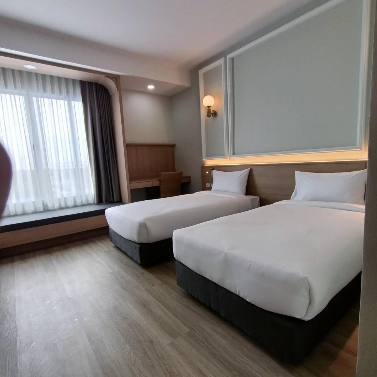 Mayflower Grande Suite Hotel Phitsanulok Exteriér fotografie